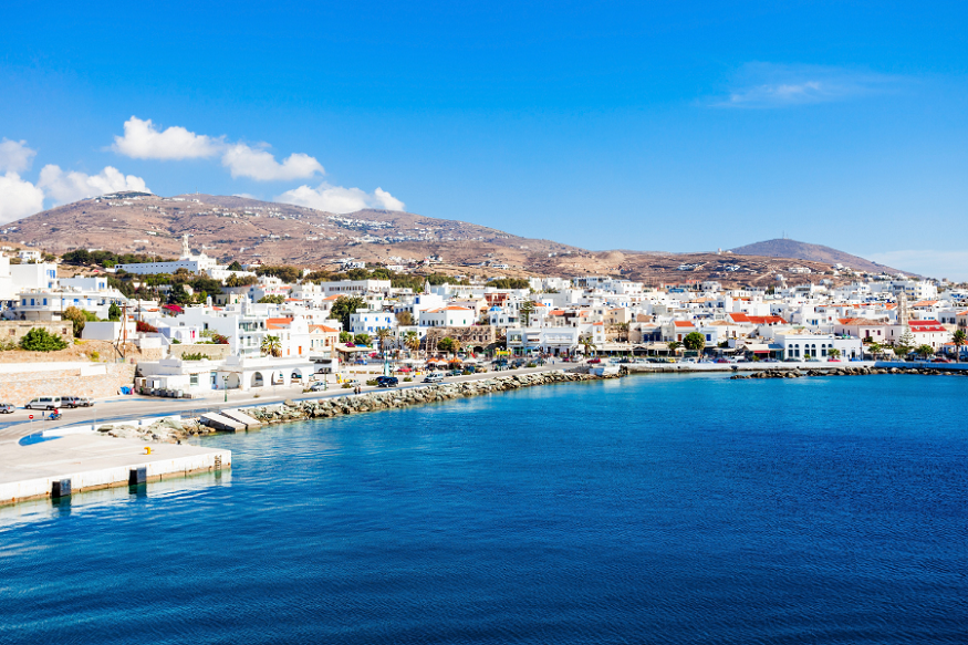 Luxury yachts chartered in Greece
